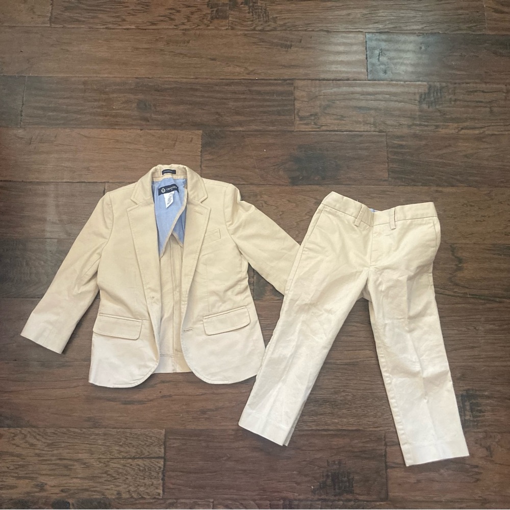 Crewcuts Thompson khaki suit size 3